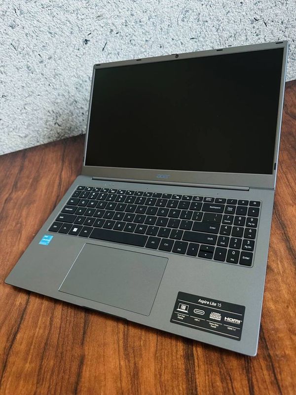 Acer lite 15 holati ideal narxi arzon srochni sotiladi Acer lite 15 holati ideal narxi arzon srochni sotiladi