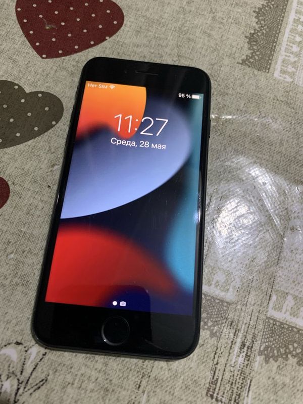 Продаю Iphone 7 32gb Продаю Iphone 7 32gb
