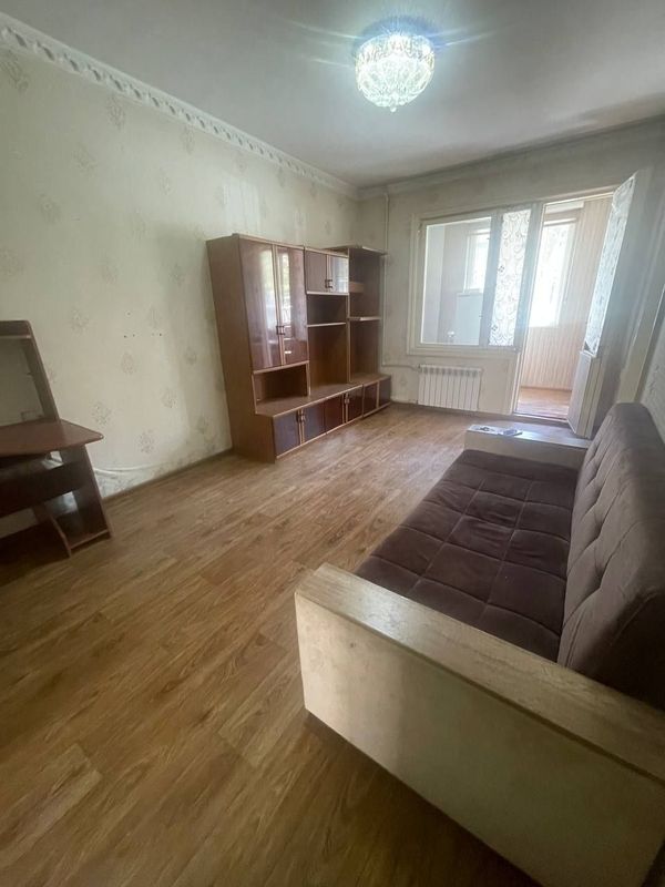Kvartira Sergili 37 poliklinika 5 metroga yaqin