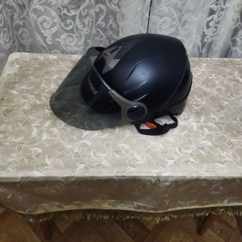 Шлем для мотоцикла и скутера Шлем для мотоцикла и скутера