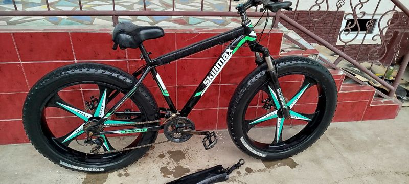 Velosiped sotiladi Velosiped sotiladi