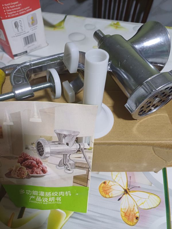 Мясорубка ручная китайского производителя Мясорубка ручная китайского производителя