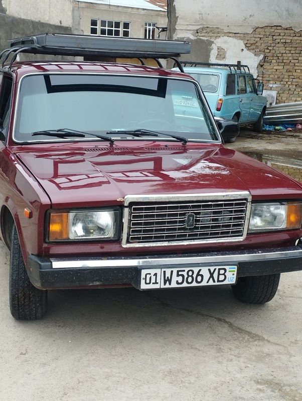 Vaz 2107 sotiladi