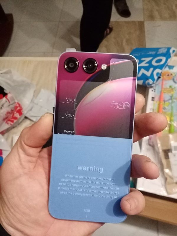 Telefon sotiladi yangi karobka dokumenti bor Telefon sotiladi yangi karobka dokumenti bor