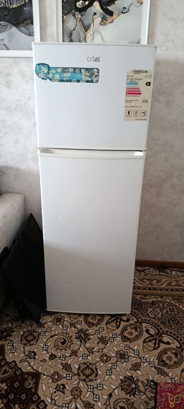 Срочно продаётся холодильник artel Срочно продаётся холодильник artel