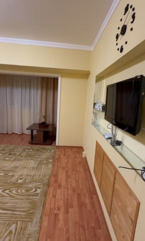 Срочно! М. Ойбек. 1в2-комн Посольство Кореи, Срочно! М. Ойбек. 1в2-комн Посольство Кореи,
