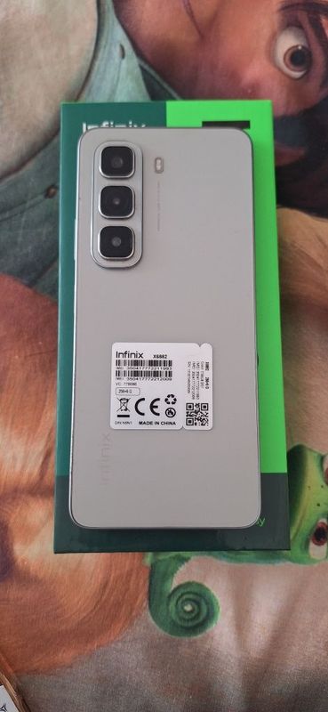Infinix HOT 50..