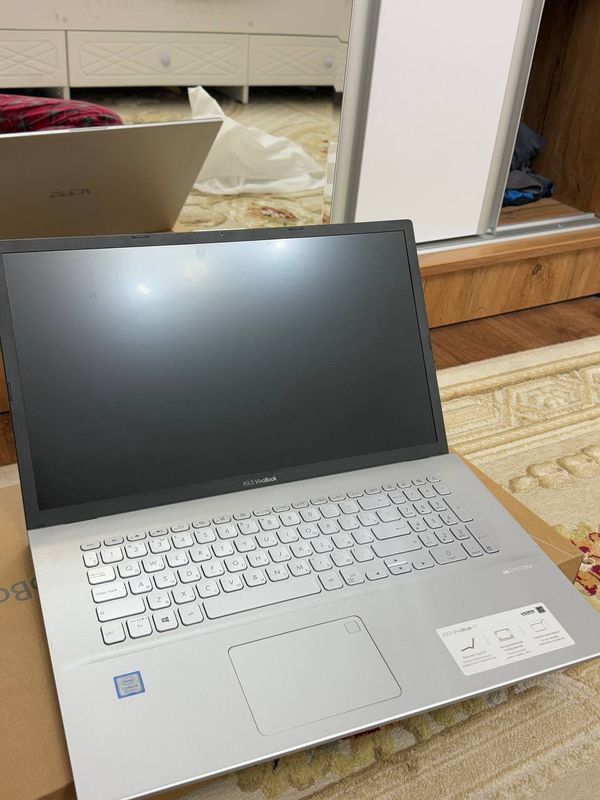 Ноутбук Asus VivoBook X712F