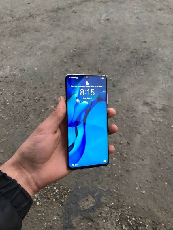 Huawei p30 pro flagman telefon 8/256 lik Huawei p30 pro flagman telefon 8/256 lik