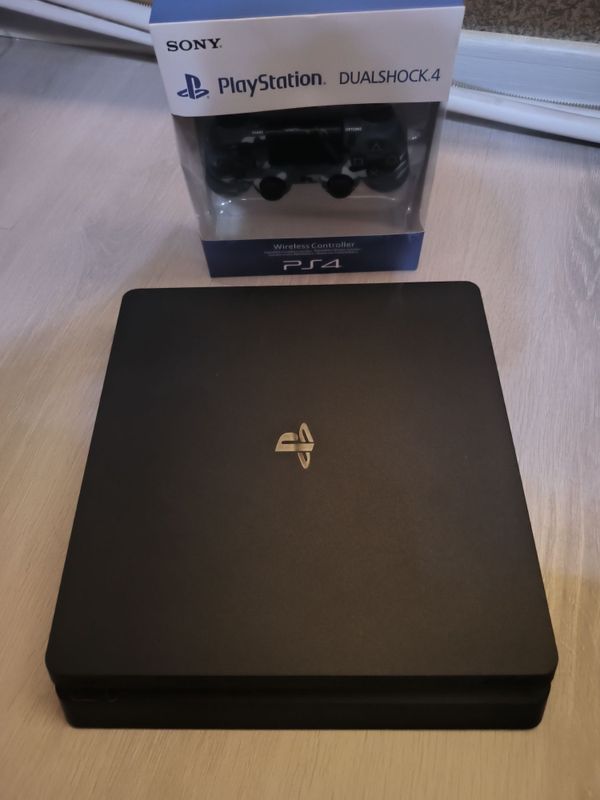 PS4 slim 1 tb 13 уйини билан янги сони