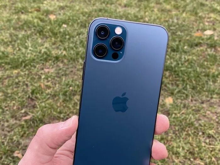 Iphone 12 pro sotiladi Holati yaxshi zo’r kameraga gap yoq narhi pasta Iphone 12 pro sotiladi Holati yaxshi zo’r kameraga gap yoq narhi pasta