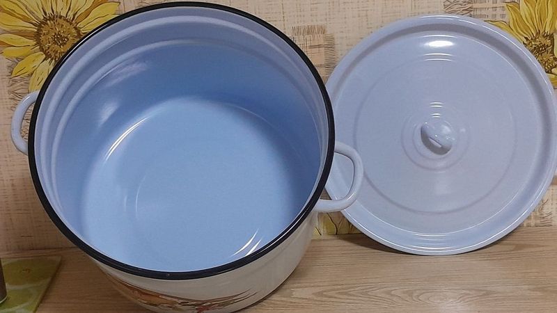 Кастрюля эмалированная Кастрюля эмалированная