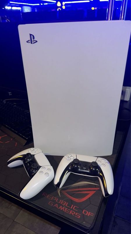 Срочно продается Playstation 5 Срочно продается Playstation 5