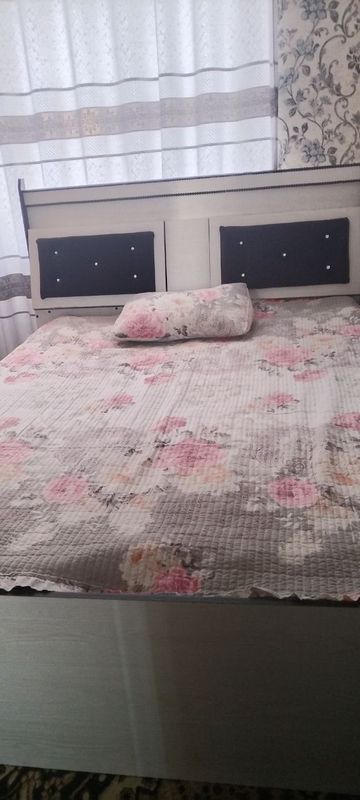 Mebel sotiladi divan turimo shkaf Mebel sotiladi divan turimo shkaf