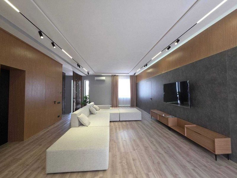 Центр луначарского 2 сотки 340м² Центр луначарского 2 сотки 340м²