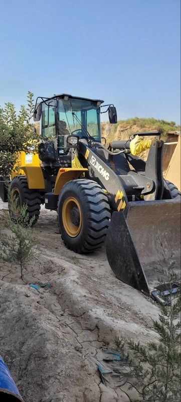 Погрузчик сотилади XCMG 1.8 Погрузчик сотилади XCMG 1.8