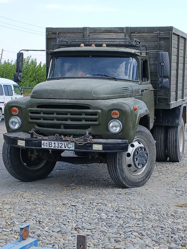 Zil 130 sotiladi