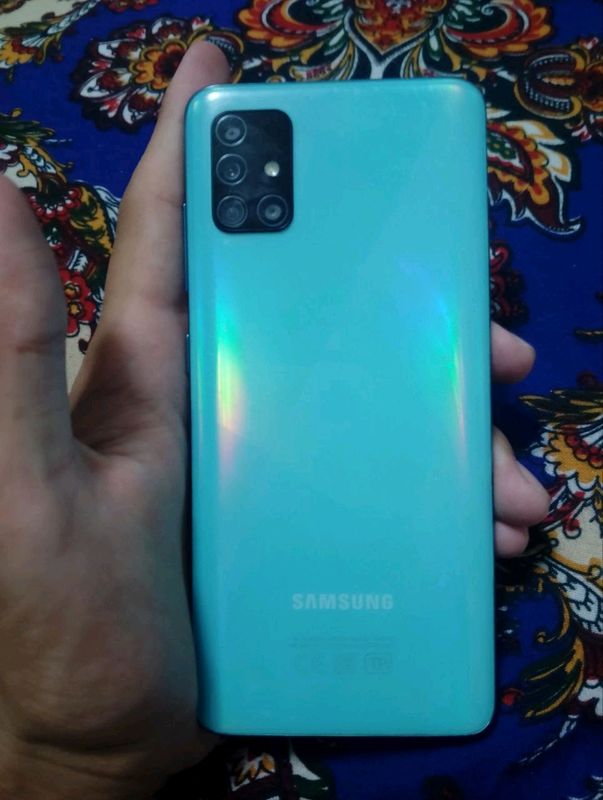 A51 SAMSUNG A51 SAMSUNG