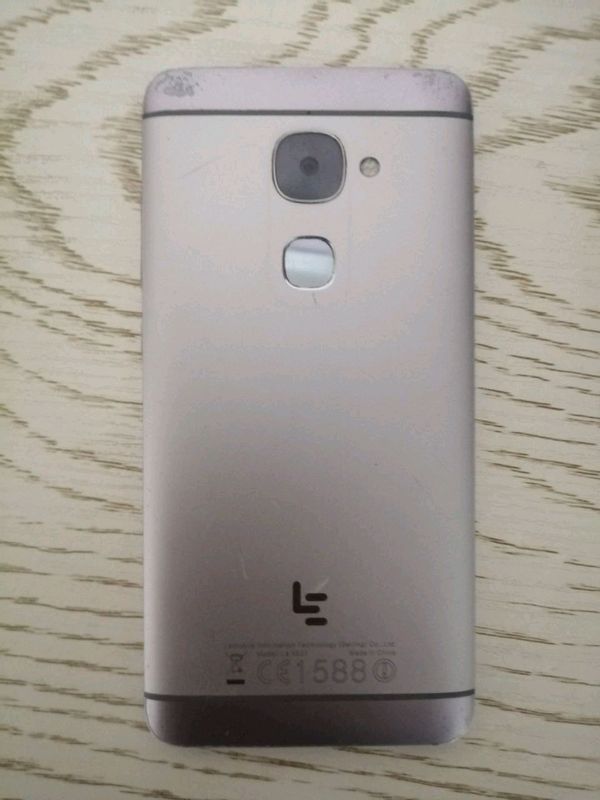 telefon sotiladi Le2 telefon sotiladi Le2