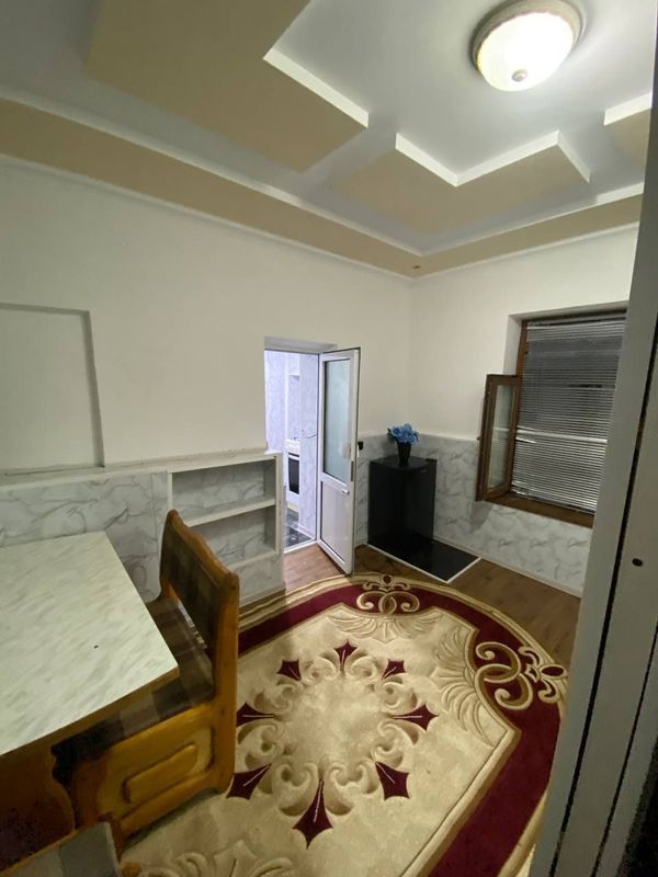 Uy bez makler 220 bez hazayka oylaga kamunal ichida Uy bez makler 220 bez hazayka oylaga kamunal ichida