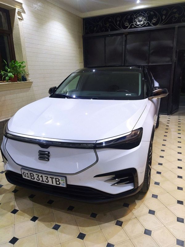 Enovate Mi 7 Elektromobil Enovate Mi 7 Elektromobil