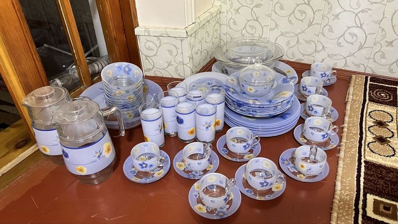 Пасуда 78 та нарсаси бор сырочно сотилади Пасуда 78 та нарсаси бор сырочно сотилади