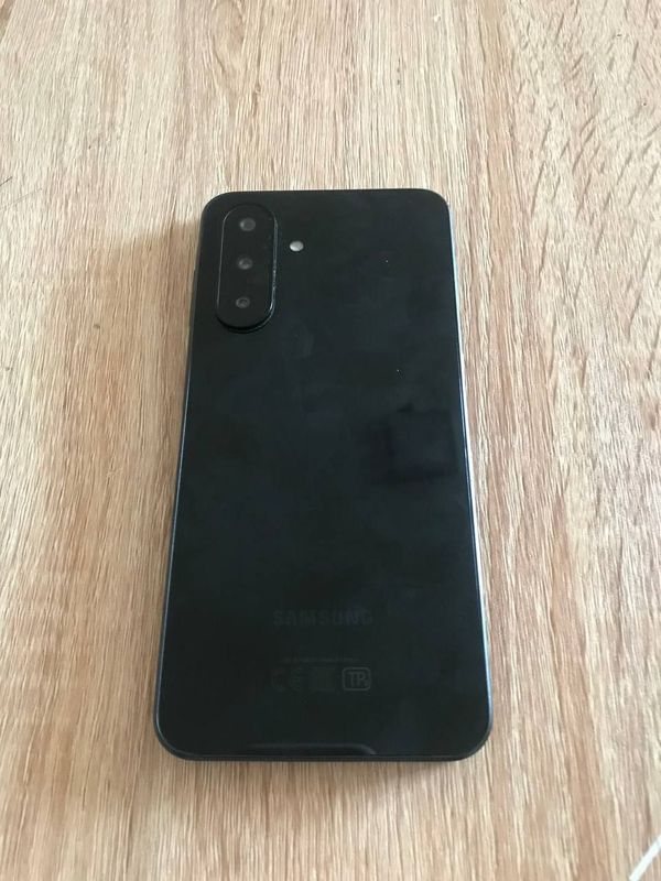 A26 5G smartfoni xolati Ideal
