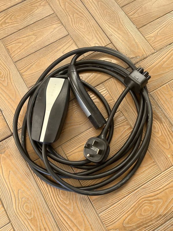 Tesla mobile connector зарядка