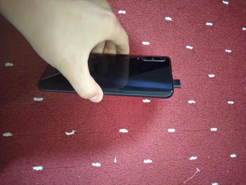 Huawei Y9S 2018 sotiladi Huawei Y9S 2018 sotiladi