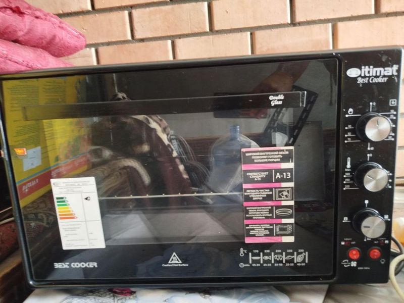 Срочно продаю духовку Срочно продаю духовку