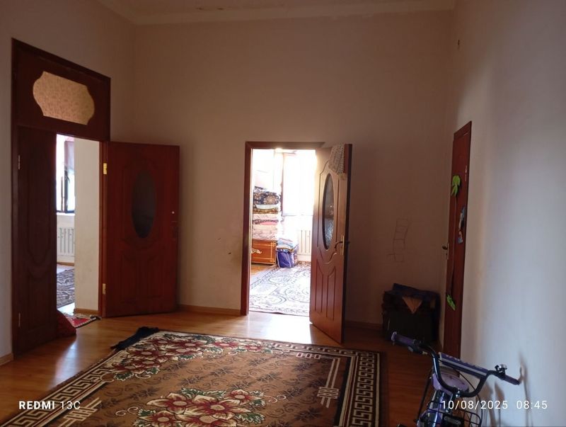 1 ni yolida 98 kv infin bank togrisida Maktab bog'cha bozor yaqin joy