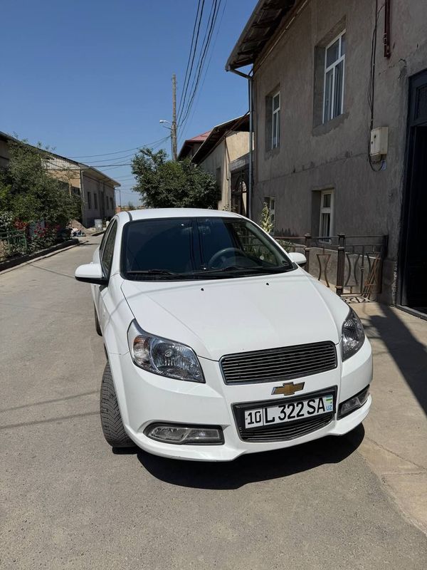 Nexia 3 sotiladi Nexia 3 sotiladi