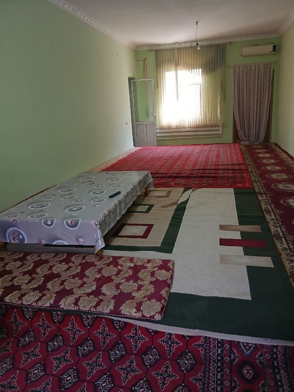 Hovli joy ijaraga beriladi.