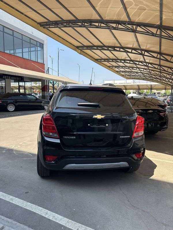 Treker 2019 qora ideal Treker 2019 qora ideal