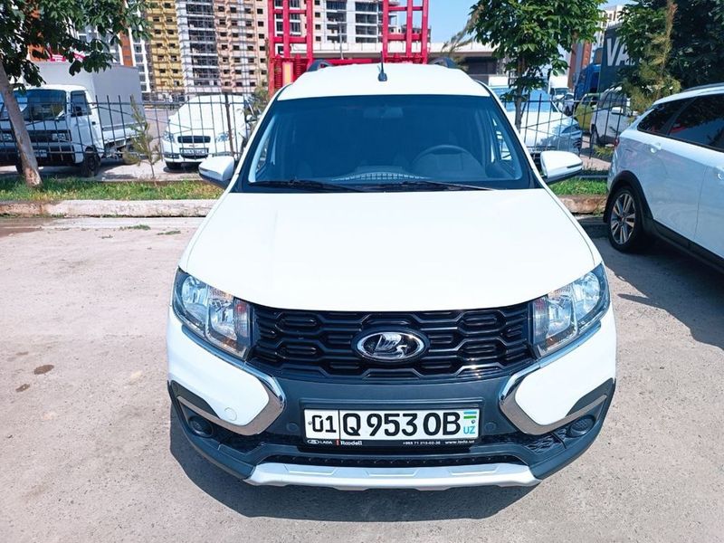 Срочно продаётся Lada largus cross Срочно продаётся Lada largus cross