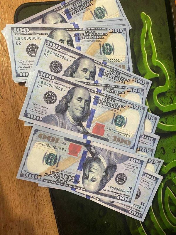 Фальшивые купюры 100$ Фальшивые купюры 100$