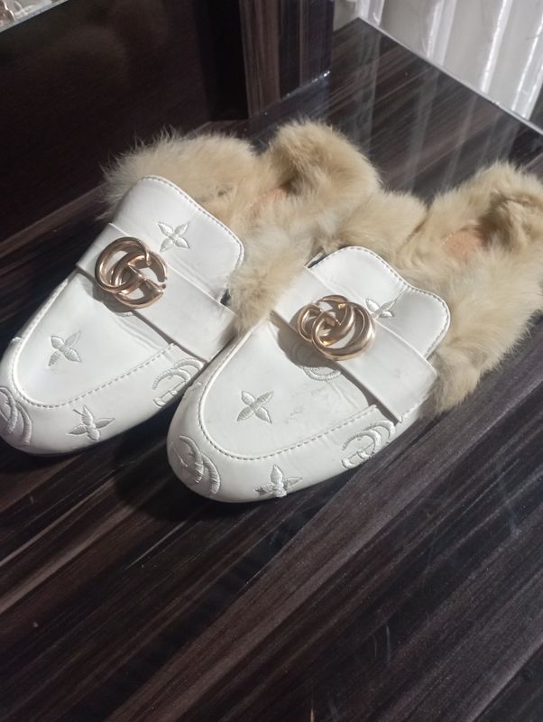 Ayollar kuzgi oyoq kiyimlari