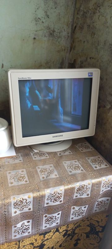 Монитор самсунг,ишлайди Монитор самсунг,ишлайди