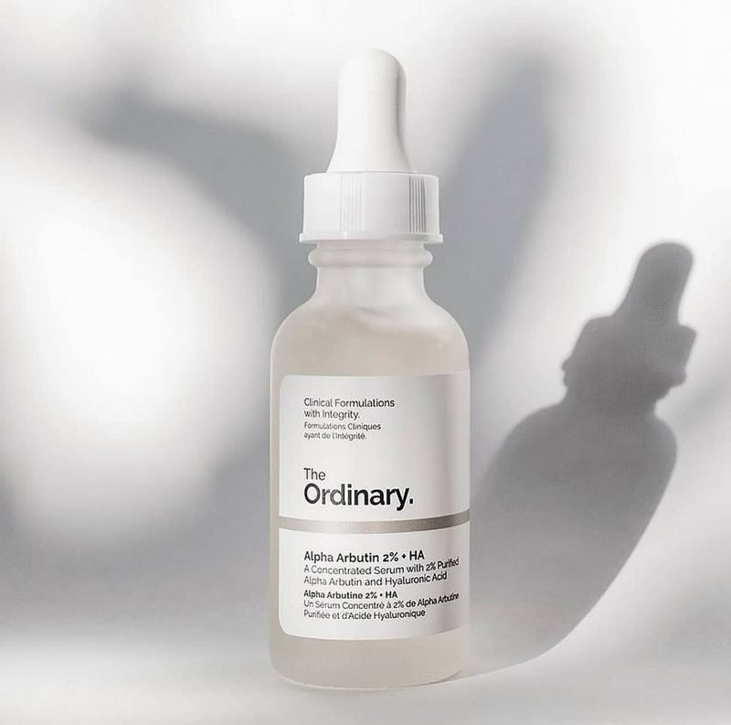 The Ordinary - Alpha Arbutin 2% + HA - Сыворотка с Альфа Арбутином и гиалуроновой кислотой The Ordinary - Alpha Arbutin 2% + HA - Сыворотка с Альфа Арбутином и гиалуроновой кислотой
