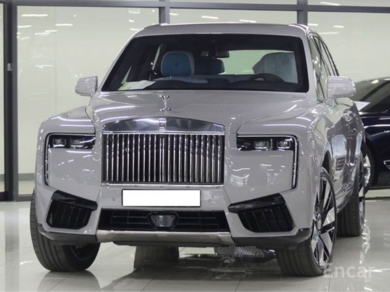 Rolls Royce Cullinan 2025