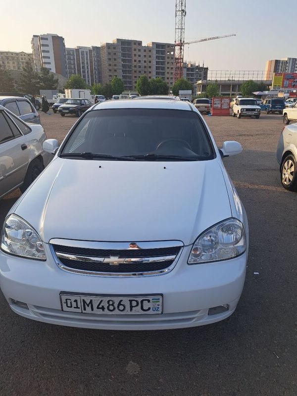 Lacetti srochna sotiladi Lacetti srochna sotiladi
