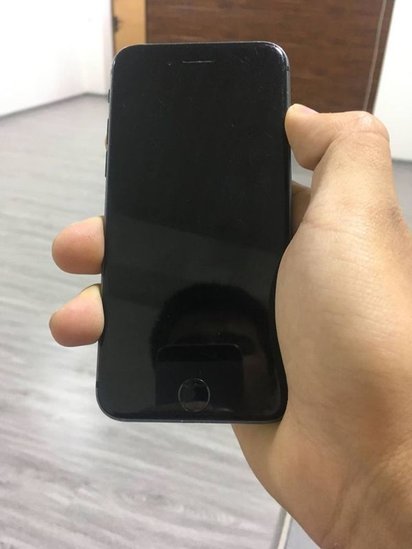 Iphone 8 pamit 64 Yomkist 40% Iphone 8 pamit 64 Yomkist 40%