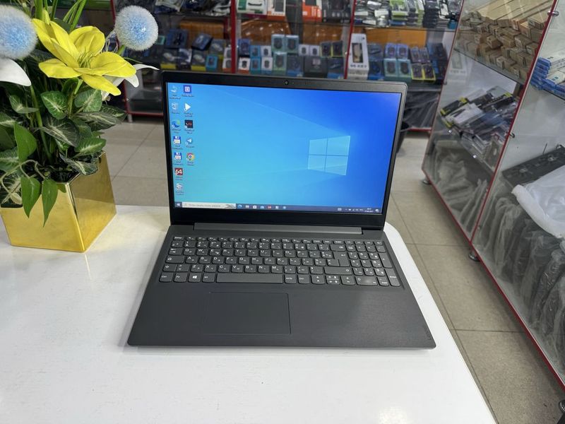 lenovo ofisga holati zor ssd lik qotmidiganidan keldi ishlashlari tez lenovo ofisga holati zor ssd lik qotmidiganidan keldi ishlashlari tez
