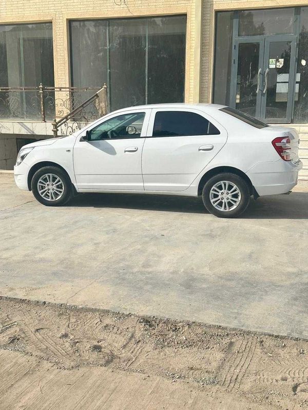 Chevrolet Cobalt через банк хам сотилади