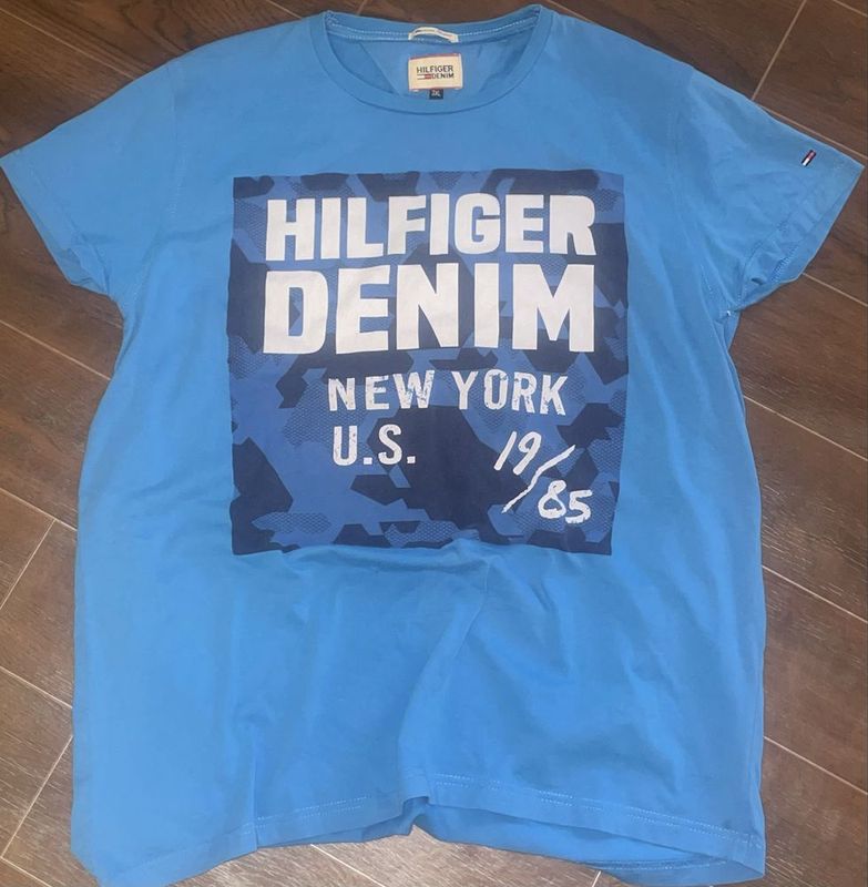 Tommy Hilfiger denim vintage tee Tommy Hilfiger denim vintage tee