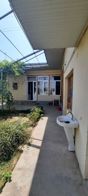 300$ xozyaykasiz hovli oilaga 300$ xozyaykasiz hovli oilaga