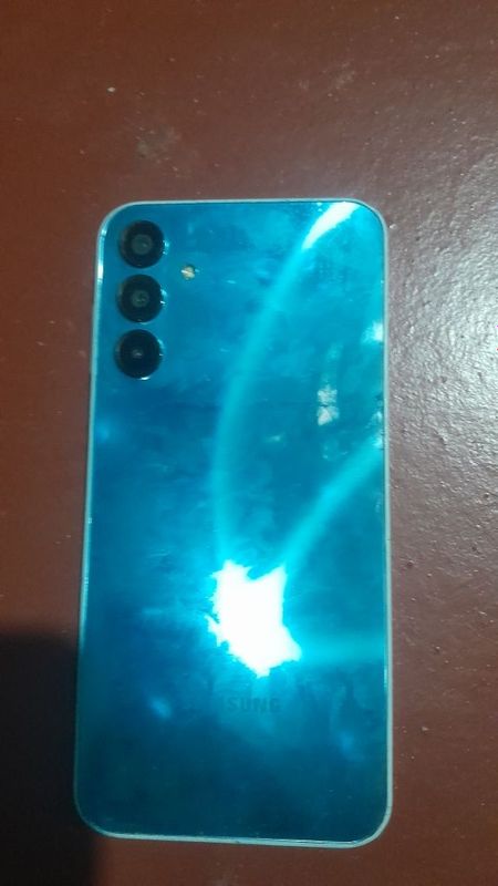 Samsung a15 va a13 28 velik sotiladi