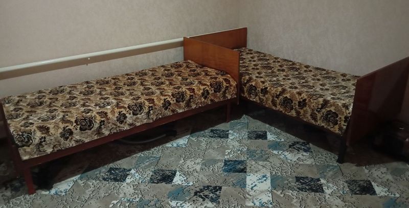 кровать