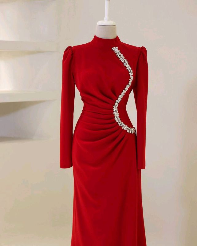 vecherniy ko‘ylak 44-50razmer 260000 vecherniy ko‘ylak 44-50razmer 260000