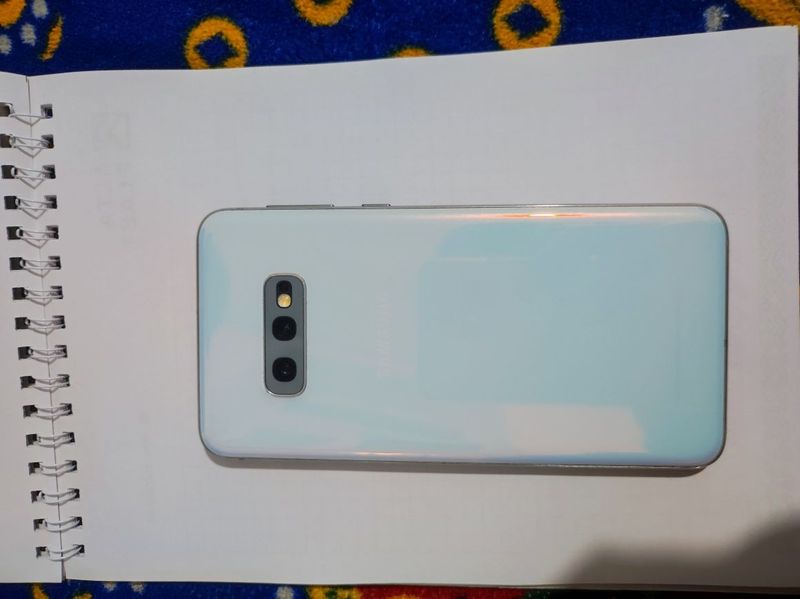 Samsung s10e 6/128gb